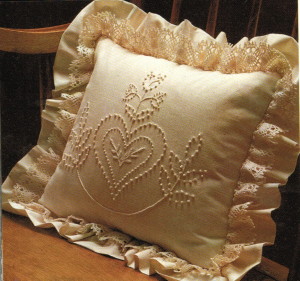 cuscino con volants 8